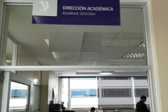 Senaletica-Informativa-Universidad-Indoamerica-Direccion-Academica-1-scaled